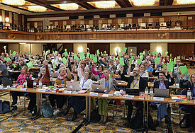 Abstimmung Klimaschutzgesetz Landessynode September 2025 Blick ins Plenum