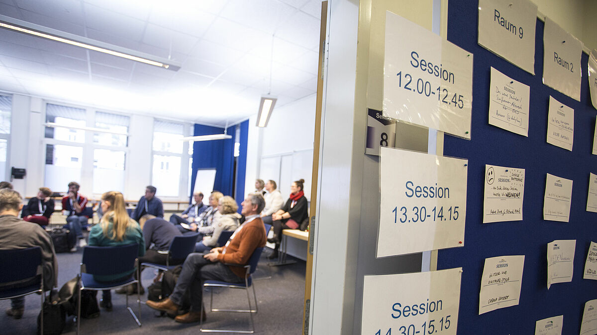Auf dem Hansebarcamp in Hamburg hatten die Teilnehmenden die Qual der Wahl, 24 Sessions wurden angeboten. 
