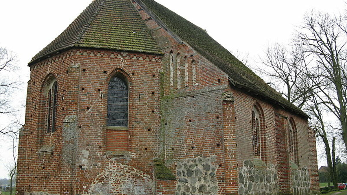 Die Dorfkirche im mecklenburgischen Klinken