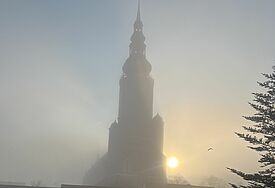 Greifswalder Dom St. Nikolai im Morgenlicht
