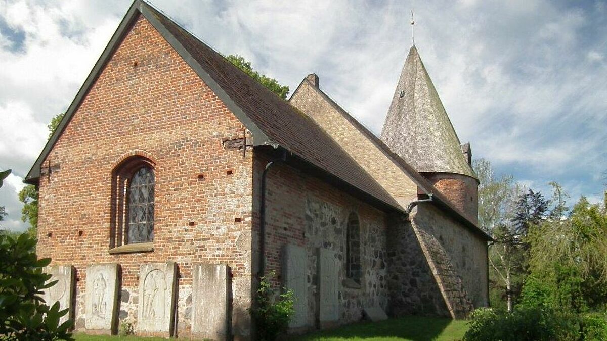St. Laurentius im schleswig-holsteinischen Kosel ist Kirche des Monats Januar der Stiftung KiBa.