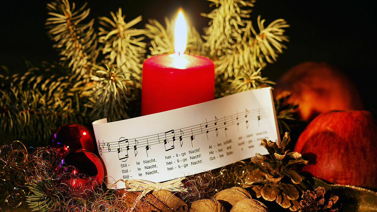 Das Weihnachtslied "Stille Nacht" gehört zu den Klassikern. Einige Chöre werden es in diesem Jahr open air zum Besten geben. 