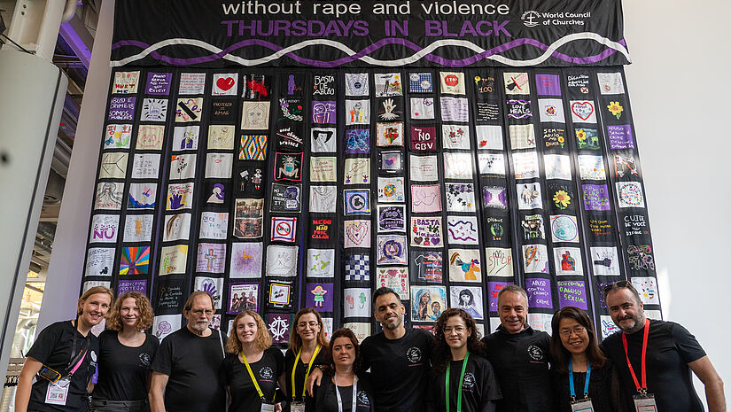 Kampagne gegen Vergewaltung und Gewalt: Eine Friedensdecke von Frauen der Mennonitischen Weltkonferenz