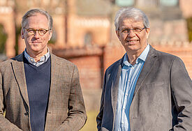 Pastor Karsten Wolkenhauer (li.) und Pastor Philip Graffam kandidieren für die Wahl des Propstes in der Propstei Lauenburg.